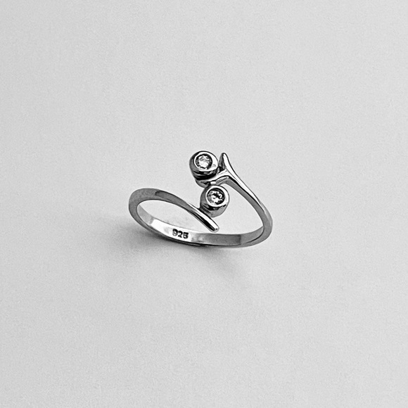 Sterling Silver CZ Toe Ring, Silver Rings, Picky Ring, Midi Ring - Picture 2 of 10